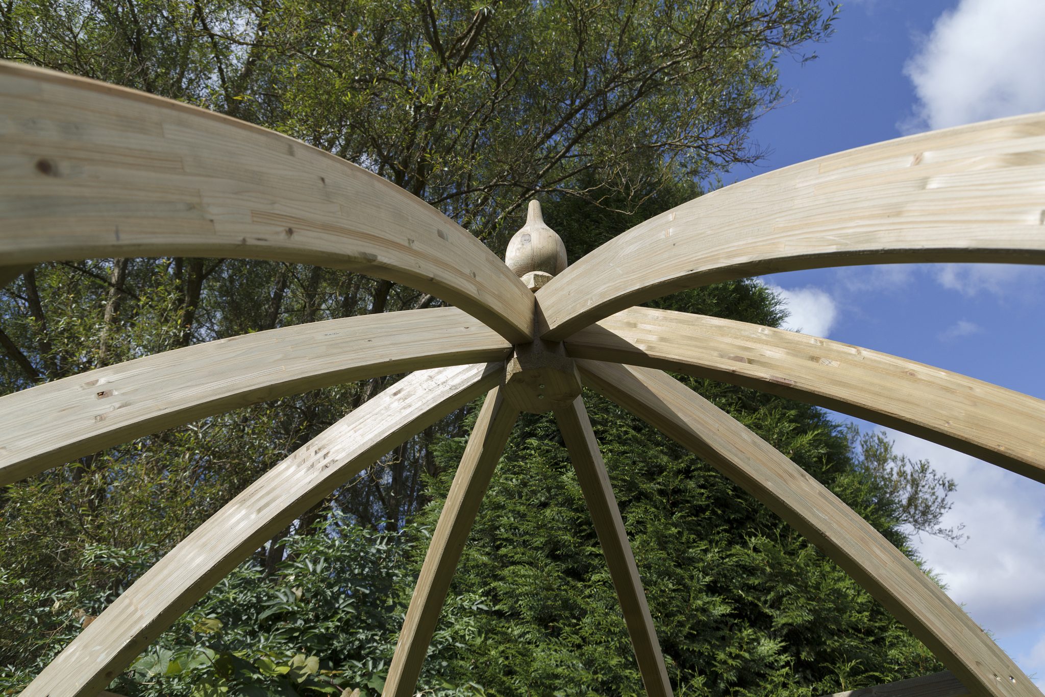 The Apollo Pergola is a distinctively designed dome shaped structure that will give your garden a contemporary feel. The beams and rafters are made from pressure-treated timber providing extra protection from outdoor elements.