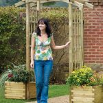 The Bow Top Garden Arch comes with decorative square trellis sides enhancing any garden space. The structure is ideal for creating an impressionable pathway, or as a decorative garden feature. The timber is pressure treated for enhanced protection.