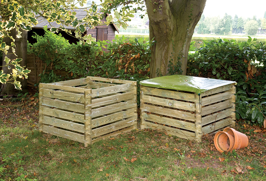 This generously sized wooden Garden Composter essential for every garden, providing insulations, allowing the compost to breathe. This easy to assemble flat pack kit is made from pressure treated timber ensuring longevity in use.