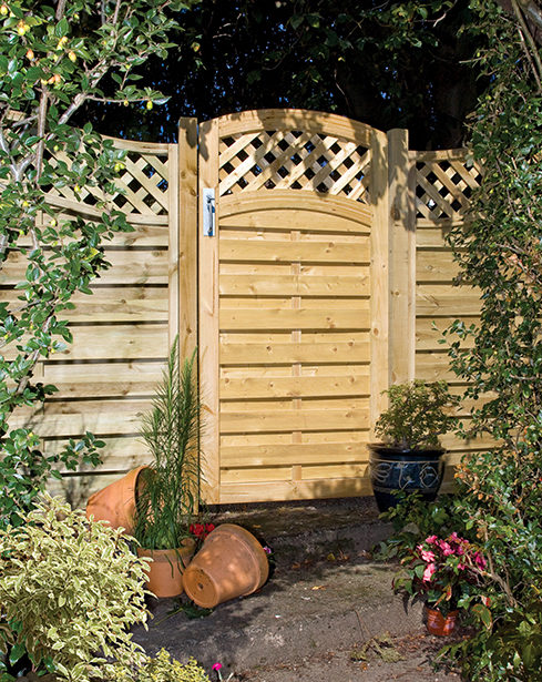 The Elite Meloir gate offers a simplistic yet decorative design of a domed edged and grooved trellis. Easily hung from either side, the gate features a fully Mortise and Tenon jointed frame which provides the ultimate security against high winds. The pressure-treated timber provides protection for wood rot and longevity in use. Matching fence panel and trellis available.