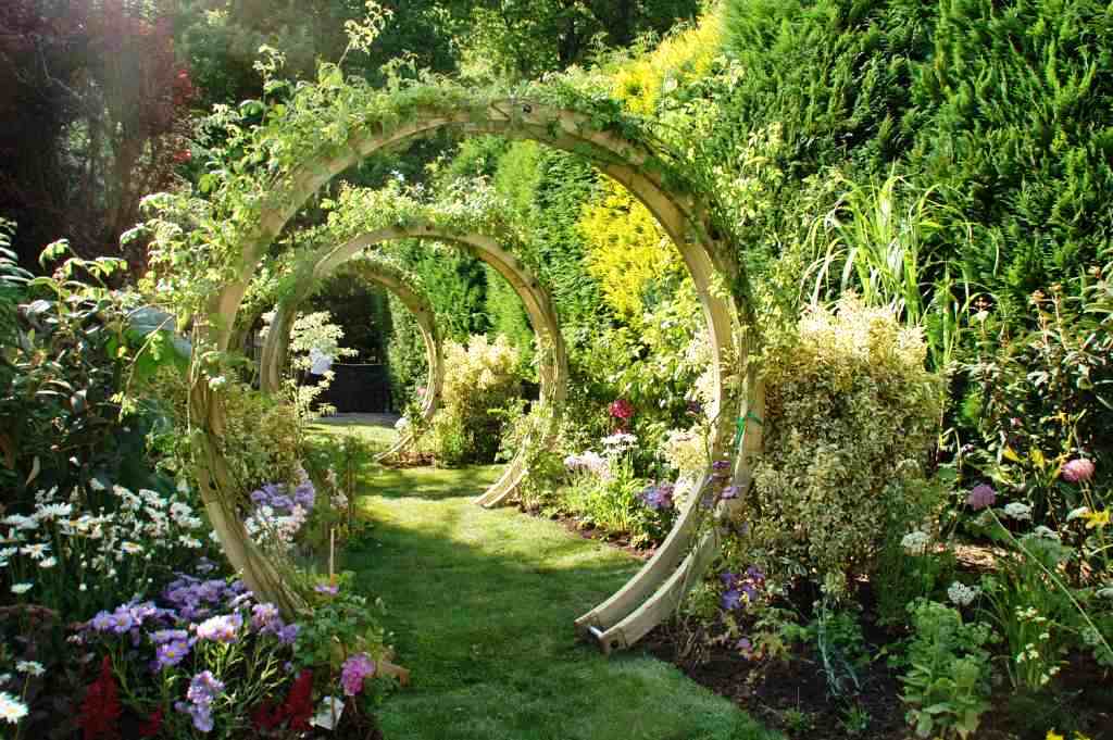 Freestanding Flower Circle Grange Fencing - Round Wooden Garden Arch