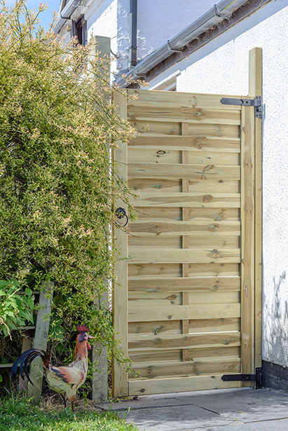 This gate offers a simple, decorative deign ideal for use with the matching Elite St Esprit Fence Panel. The Esprit Gate is crafted from top quality pressure-treated, planed and grooved timber. It also features a fully Mortise and Tenon jointed frame for ultimate durability.